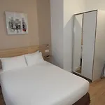 Szálloda Alba 2*